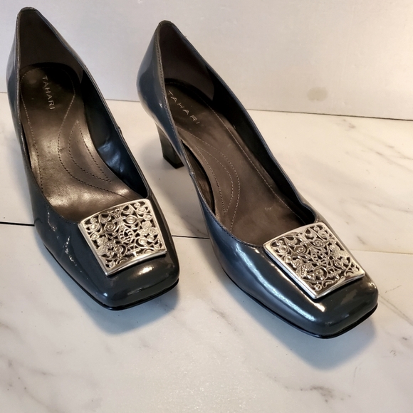 Tahari Shoes - Tahari Silver Heels S 8 1/2